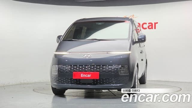 Hyundai Staria 2021 — ფოტო 3/20