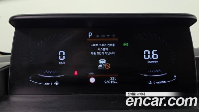 Hyundai Staria 2021 — ფოტო 8/20