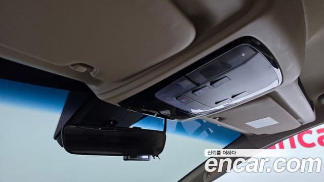 Hyundai Staria 2021 — ფოტო 19/20