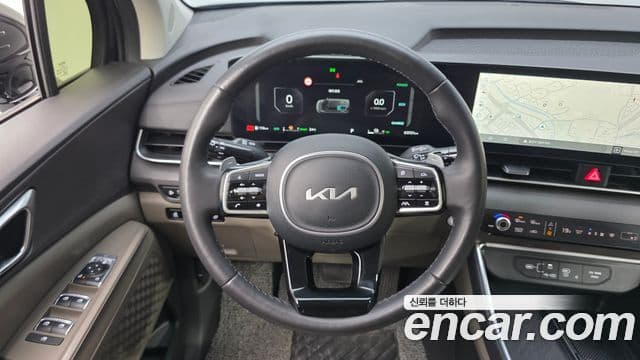 Kia Carnival 2024 — ფოტო 13/20