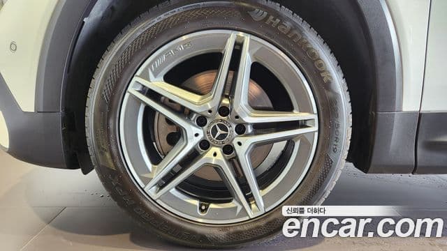 Mercedes-Benz GLB-Class 2022 — ფოტო 4/17