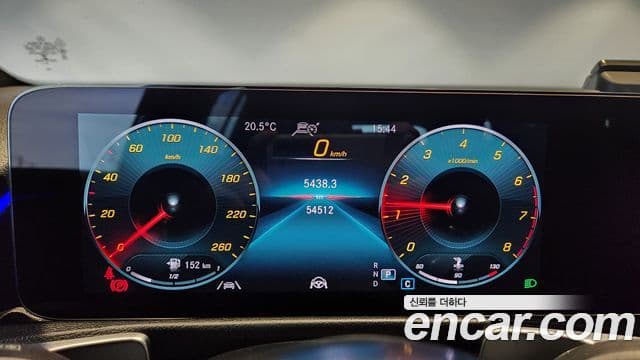 Mercedes-Benz GLB-Class 2022 — ფოტო 6/17