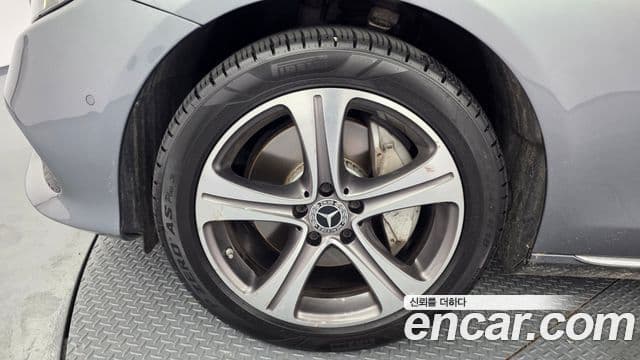 Mercedes-Benz E-Class 2018 — Şəkil 5/20