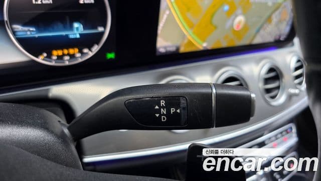Mercedes-Benz E-Class 2018 — Şəkil 9/20