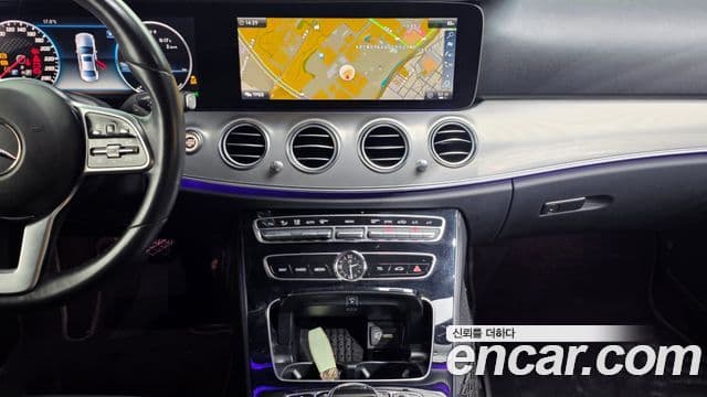 Mercedes-Benz E-Class 2018 — Şəkil 14/20