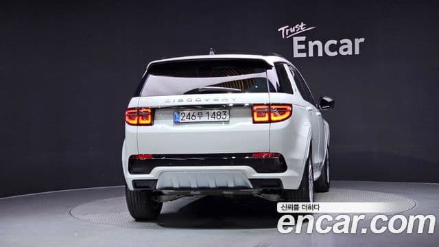 Land Rover Discovery Sport 2025 — ფოტო 4/20