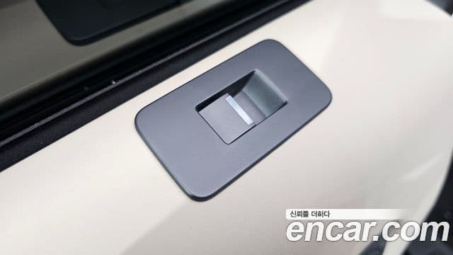 Land Rover Discovery Sport 2025 — ფოტო 19/20