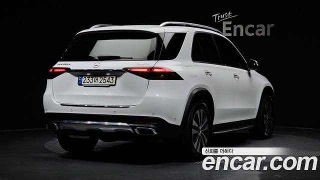 Mercedes-Benz GLE-Class 2024 — ფოტო 2/20
