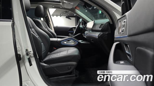 Mercedes-Benz GLE-Class 2024 — Photo 11/34