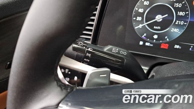 Kia Sportage 2022 — ფოტო 17/20