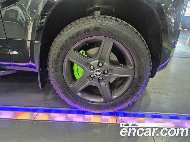 Land Rover Defender 2025 — Şəkil 18/20