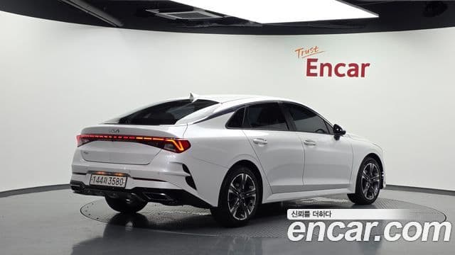 Kia K5 2022 — Şəkil 2/20