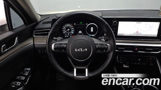 Kia K5 2022 — Şəkil 13/20