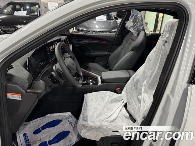 Audi Q5 2025 — ფოტო 5/13