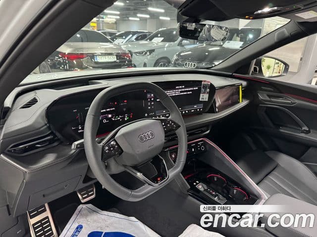 Audi Q5 2025 — ფოტო 6/13