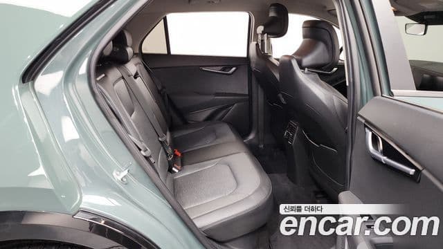 Kia Niro 2022 — ფოტო 11/20