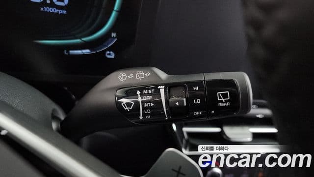 Kia Niro 2022 — ფოტო 19/20