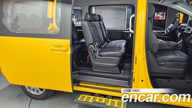 Hyundai Staria 2025 — Şəkil 12/20