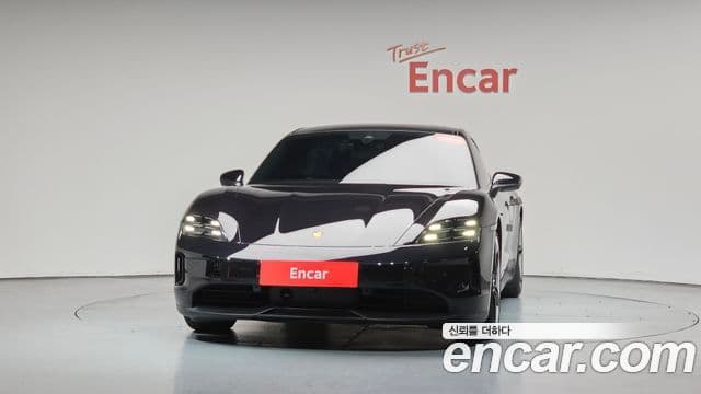 Porsche Taycan 2025 — ფოტო 2/33