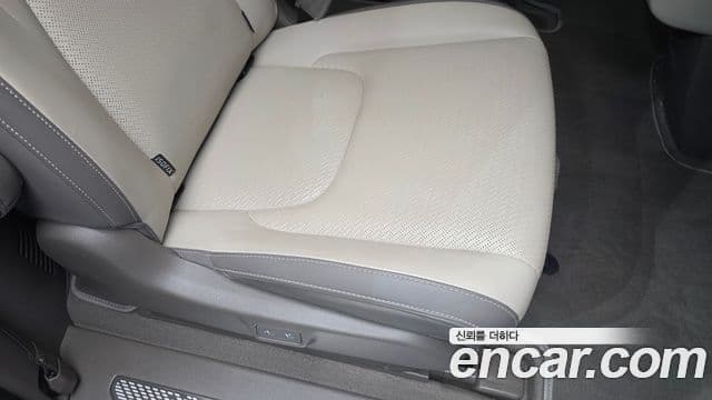 Kia Carnival 2024 — Şəkil 10/20