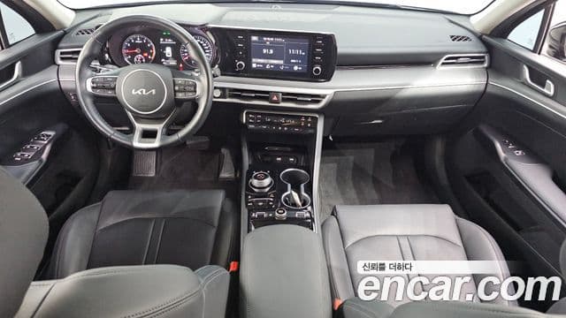 Kia K5 2023 — ფოტო 6/20