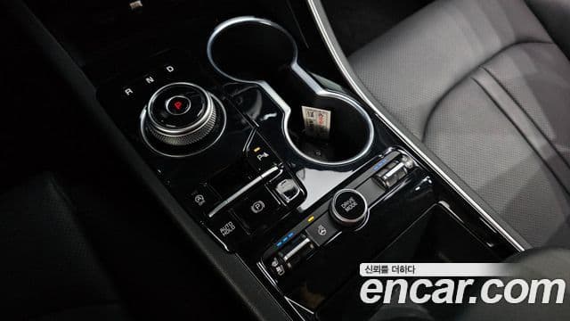Kia K5 2023 — ფოტო 8/20
