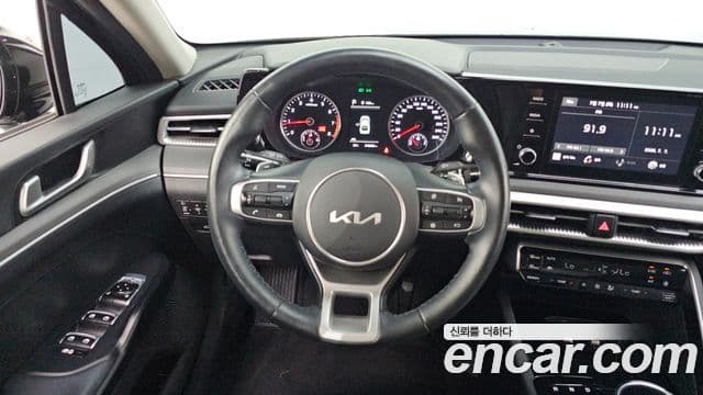 Kia K5 2023 — ფოტო 11/20