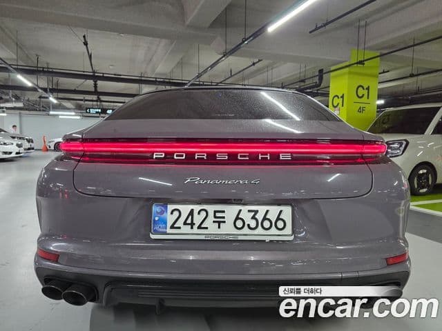 Porsche Panamera 2025 — Фото 3/14
