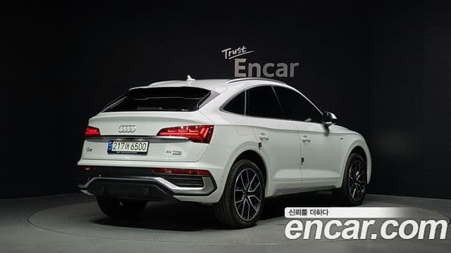 Audi Q5 2023 — ფოტო 2/20
