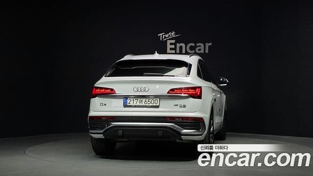 Audi Q5 2023 — ფოტო 4/20
