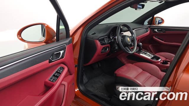 Porsche Macan 2022 — Şəkil 10/20