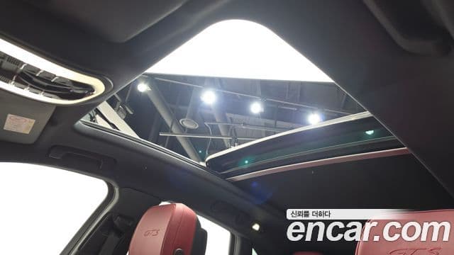 Porsche Macan 2022 — Şəkil 17/20
