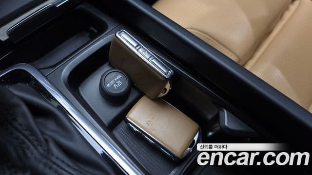 Volvo XC60 2020 — Photo 17/34