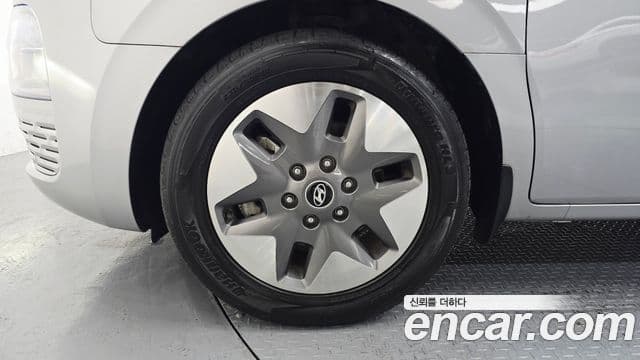 Hyundai Staria 2021 — ფოტო 5/20