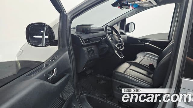Hyundai Staria 2021 — ფოტო 10/20