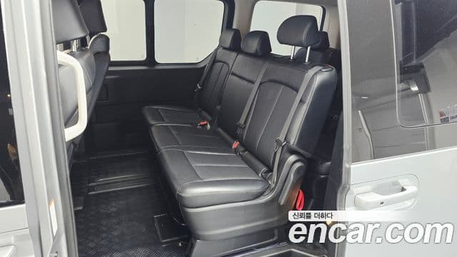 Hyundai Staria 2021 — ფოტო 12/20