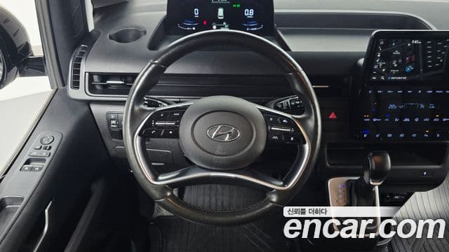 Hyundai Staria 2021 — ფოტო 15/20