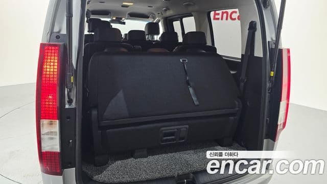 Hyundai Staria 2021 — ფოტო 19/20