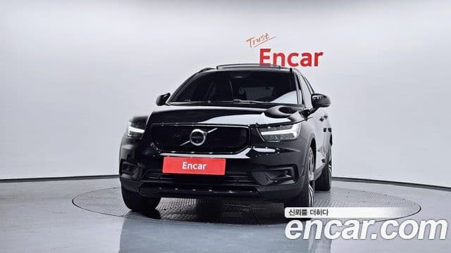 Volvo XC40 Recharge 2022 — ფოტო 3/38