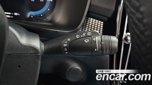 Volvo XC40 Recharge 2022 — ფოტო 14/38