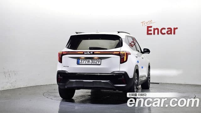 Kia Seltos 2023 — Şəkil 4/20