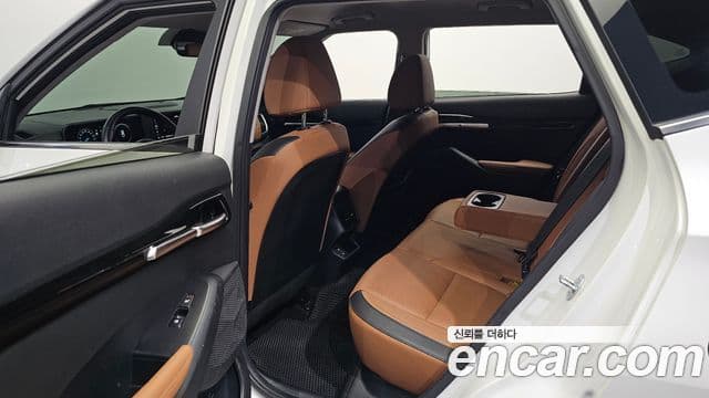 Kia Seltos 2023 — Şəkil 12/20