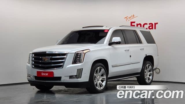 Cadillac Escalade 2018 — ფოტო 1/20