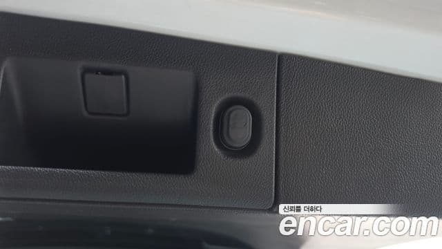Cadillac Escalade 2018 — фото 20 из 20