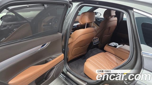 Genesis Electrified G80 2022 — Şəkil 11/20