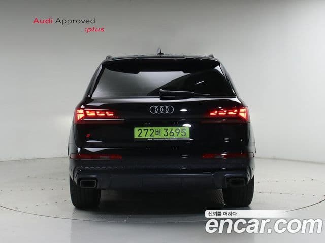 Audi Q7 2025 — Фото 4/20