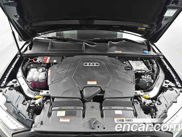 Audi Q7 2025 — Фото 6/20