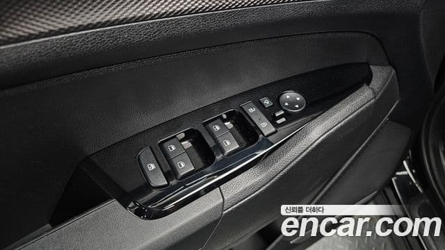 Kia Sportage 2022 — ფოტო 16/20