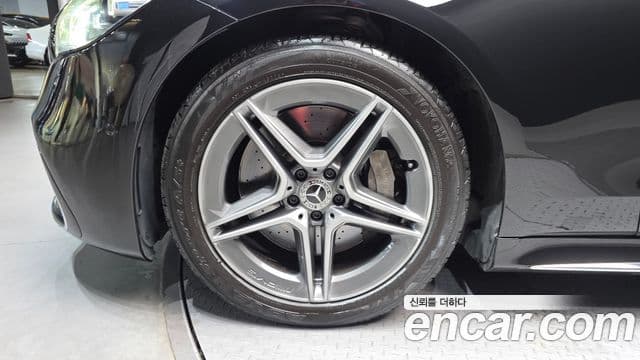 Mercedes-Benz S-Class 2022 — Photo 18/32