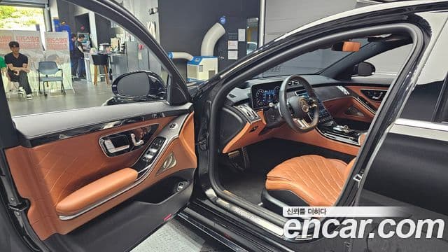 Mercedes-Benz S-Class 2022 — Photo 32/32